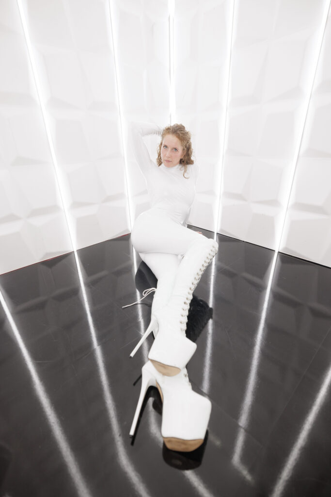 Domina Wanda Whitesin